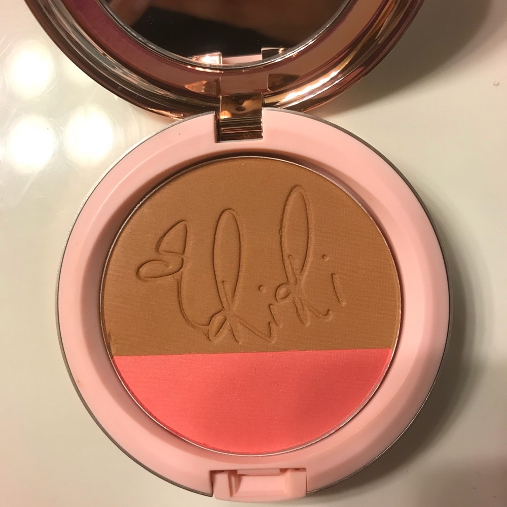 Rihanna MAC Cosmetics bronzer and blush duo